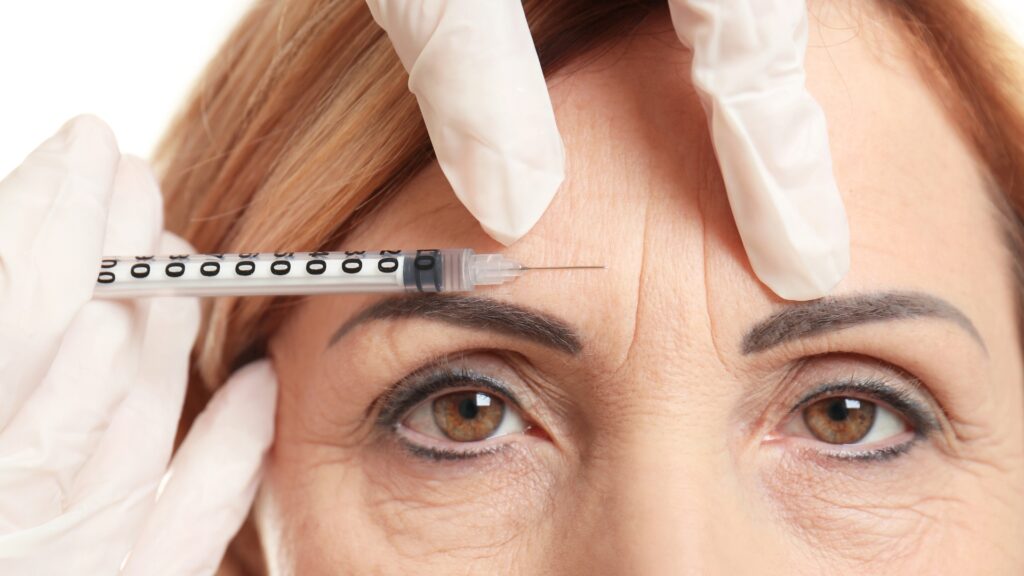 Como a Toxina Botulínica (Botox) Ajuda a Suavizar as Linhas de Expressão: O Segredo para um Rosto Mais Jovem e Natural